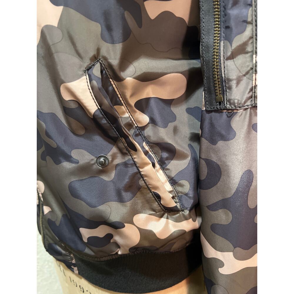 Women’s Gap Camo Bomber Jacket Size S - Picture 4 of 10